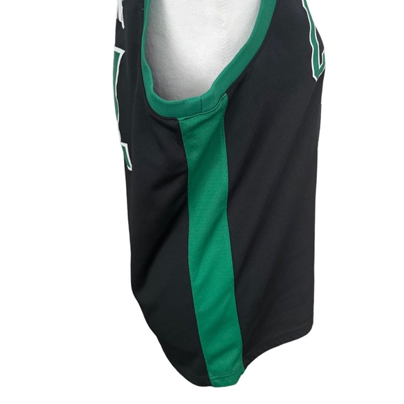 NBA Jersey Boston Celtics # 11 Kyrie Irving - Picture 2 of 8